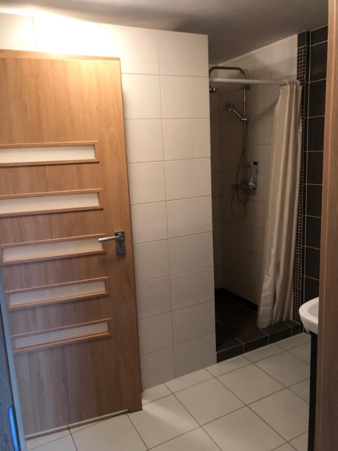 Hgs Home Noclegi Pracownicze Parking , Lazienki Gorzów Wielkopolski Buitenkant foto