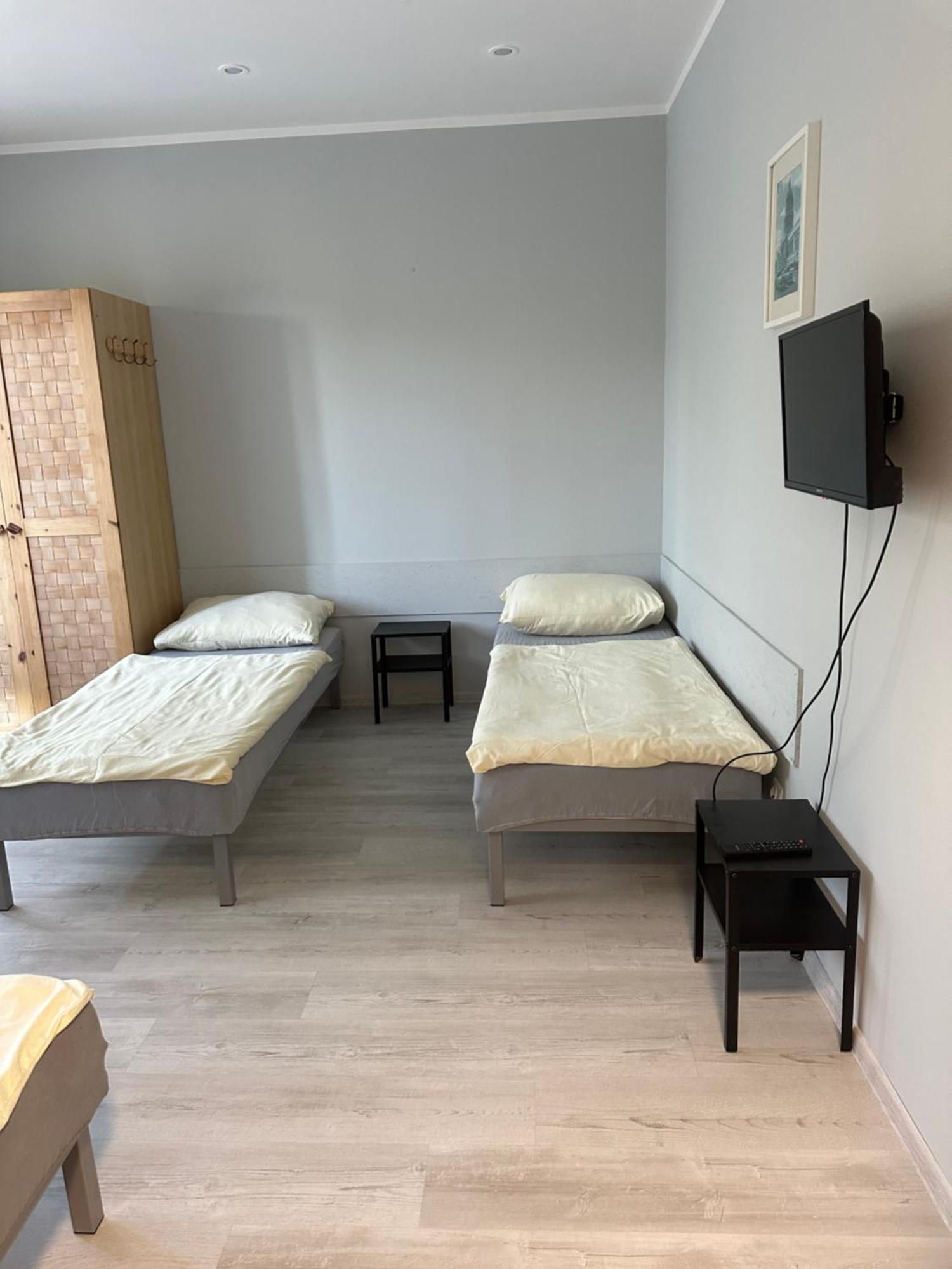 Hgs Home Noclegi Pracownicze Parking , Lazienki Gorzów Wielkopolski Buitenkant foto